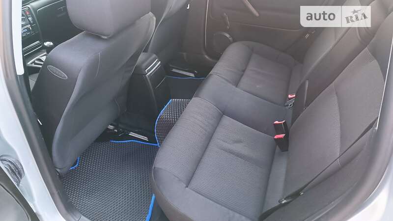 Седан Volkswagen Passat 2001 в Красилові
