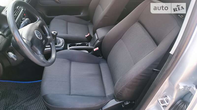 Седан Volkswagen Passat 2001 в Красилові