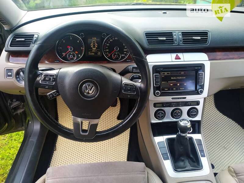 Седан Volkswagen Passat 2009 в Глухове
