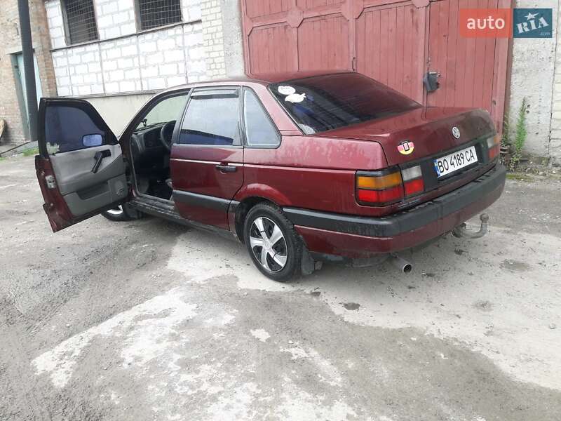 Седан Volkswagen Passat 1992 в Тернополі