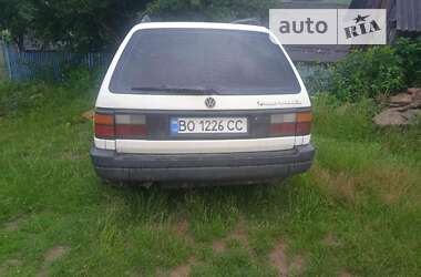 Универсал Volkswagen Passat 1988 в Бучаче