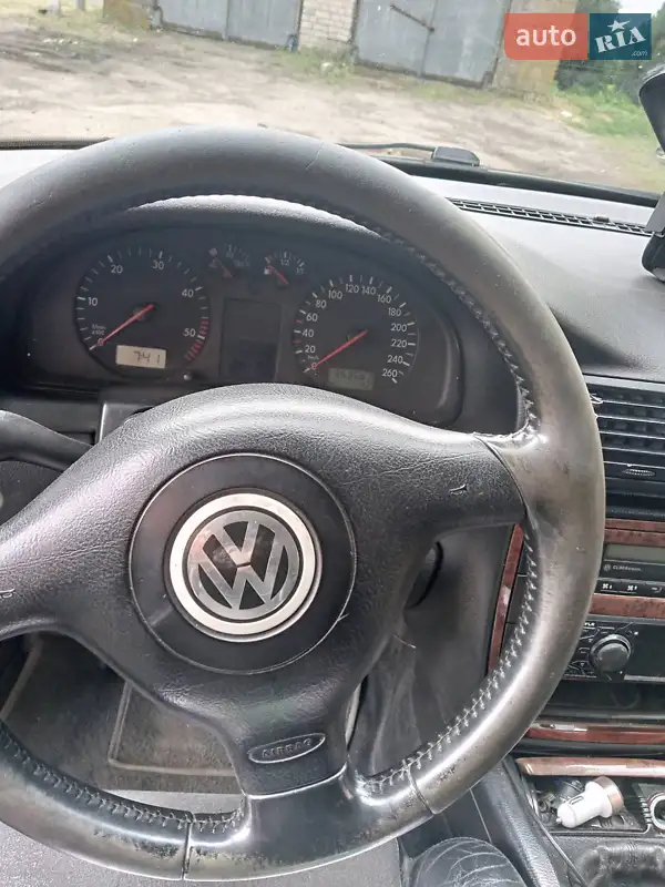 Volkswagen Passat 2000 VIN WVWZZZ3BZYE464920 фото оголошення 8 з 45