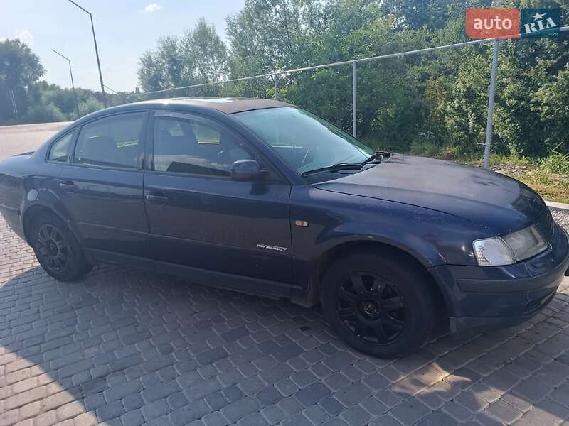 Седан Volkswagen Passat 1998 в Берегово