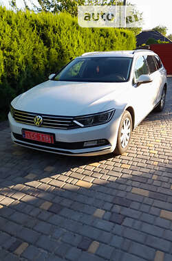 Універсал Volkswagen Passat 2015 в Києві