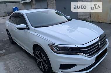 Седан Volkswagen Passat 2020 в Виннице