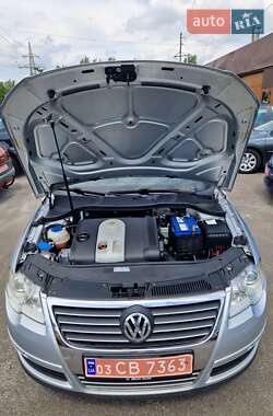 Седан Volkswagen Passat 2006 в 