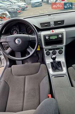 Седан Volkswagen Passat 2006 в 