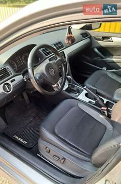 Седан Volkswagen Passat 2012 в 