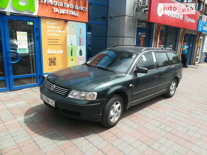 Универсал Volkswagen Passat 1998 в Киеве