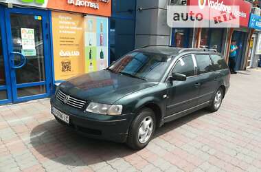 Универсал Volkswagen Passat 1998 в Киеве