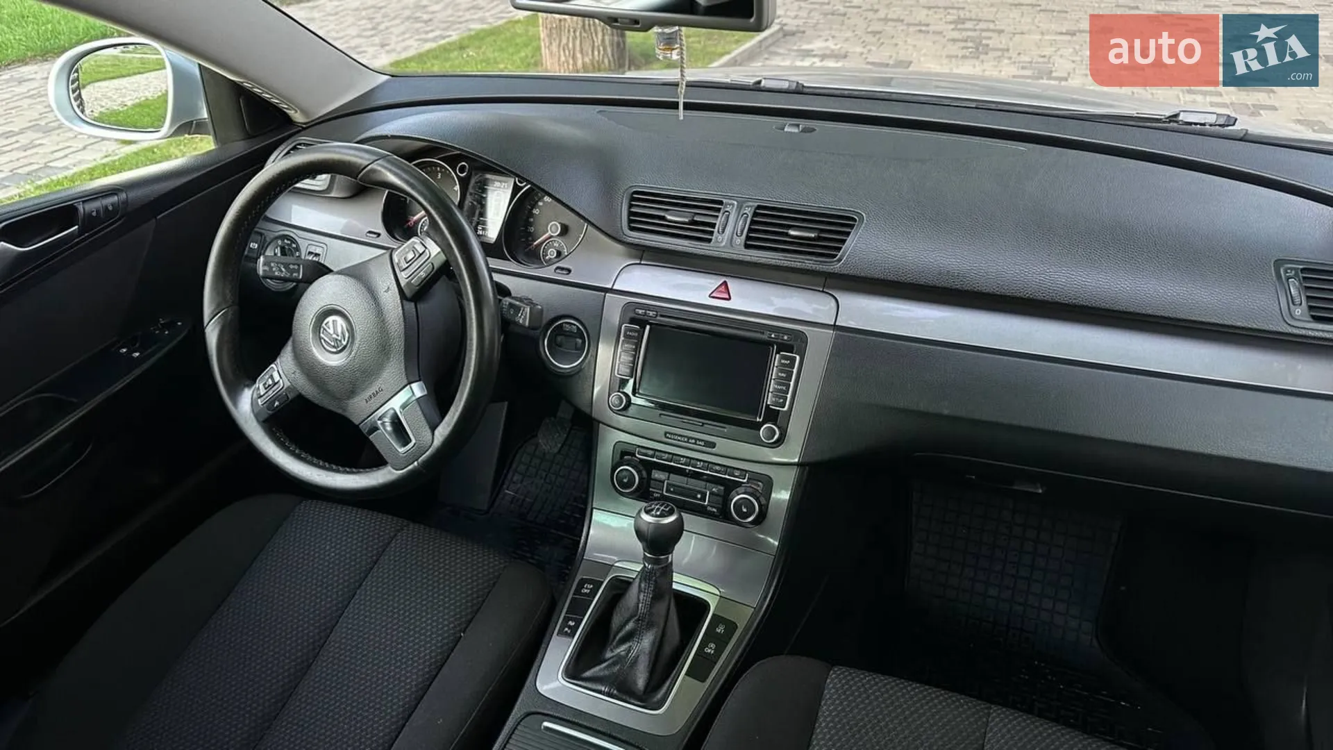 2010 Volkswagen Passat - мініатюра 9