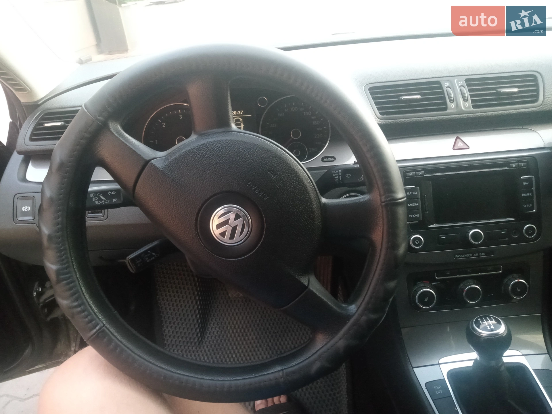 2010 Volkswagen Passat - мініатюра 4