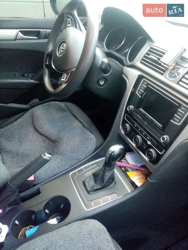 Седан Volkswagen Passat 2016 в Тернополе
