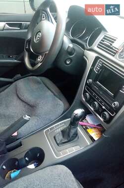 Седан Volkswagen Passat 2016 в 
