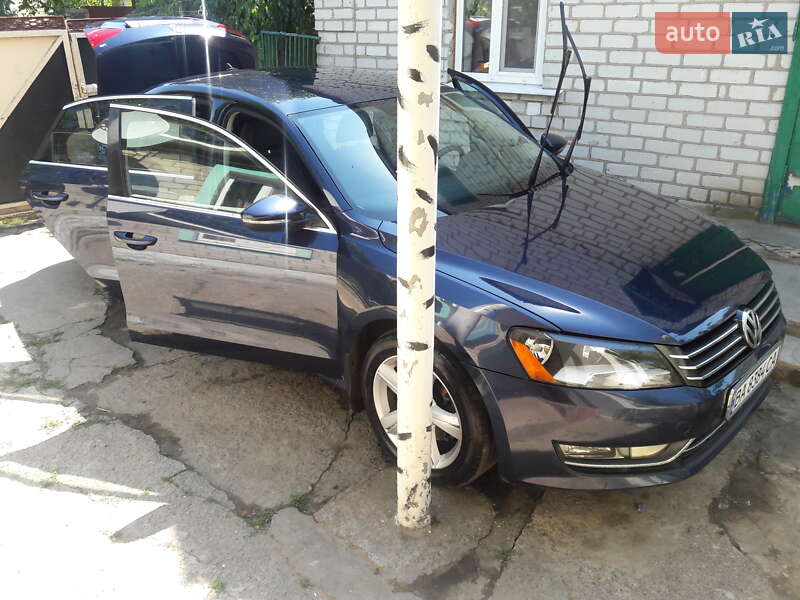 Седан Volkswagen Passat 2012 в Светловодске