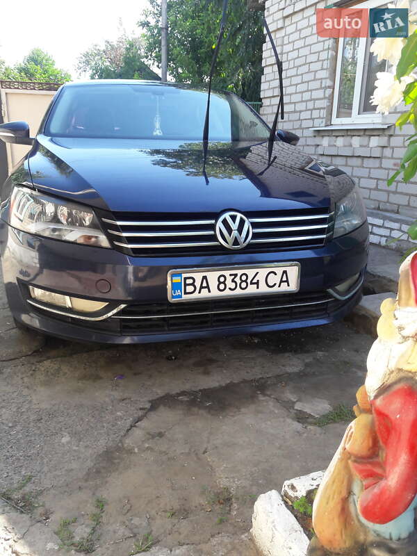Седан Volkswagen Passat 2012 в Светловодске