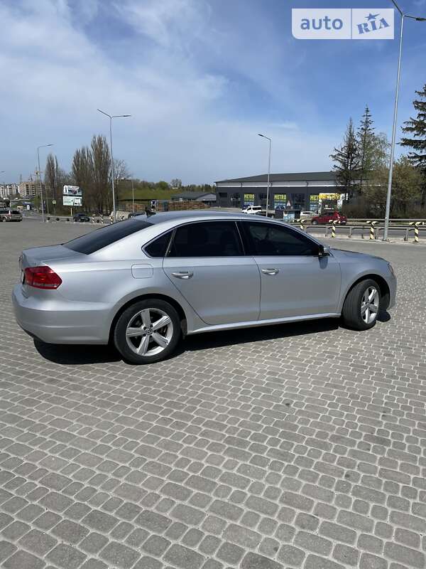 Седан Volkswagen Passat 2015 в Тернополі