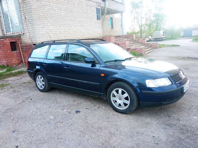 Універсал Volkswagen Passat 1998 в Чугуєві