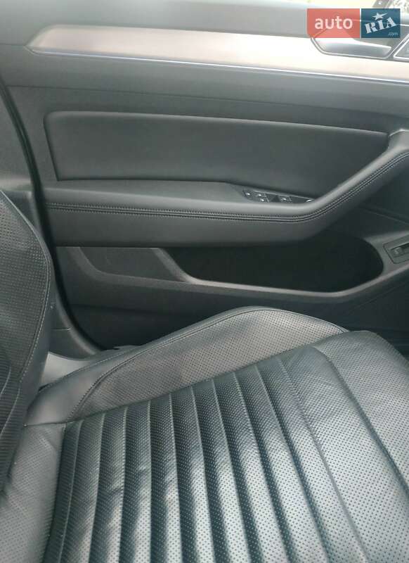 Универсал Volkswagen Passat 2018 в Луцке