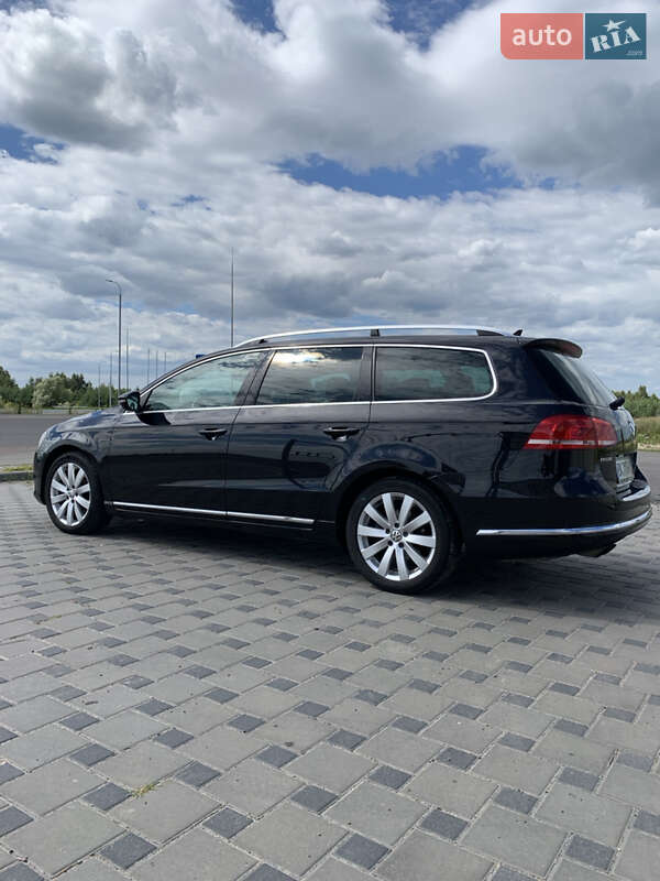 Универсал Volkswagen Passat 2012 в Дубровице