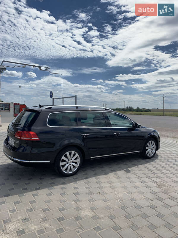 Универсал Volkswagen Passat 2012 в Дубровице