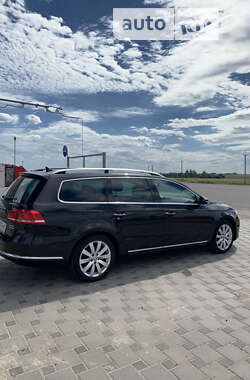 Універсал Volkswagen Passat 2012 в Дубровиці