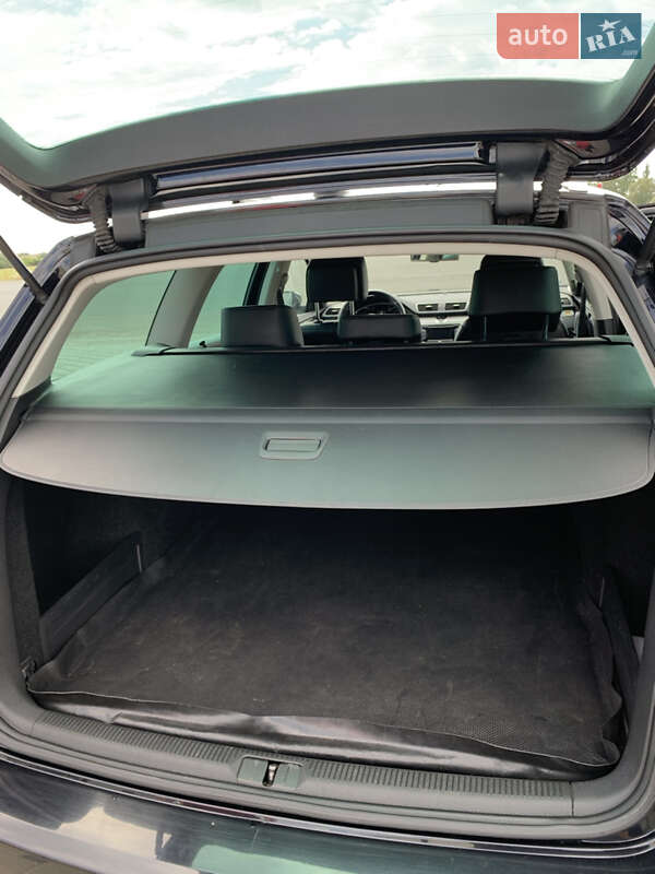 Универсал Volkswagen Passat 2012 в Дубровице