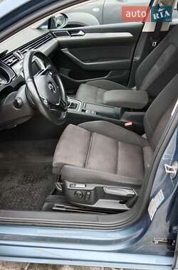 Универсал Volkswagen Passat 2015 в Киеве