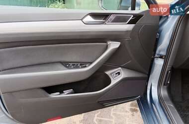 Универсал Volkswagen Passat 2015 в Киеве