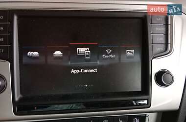 Универсал Volkswagen Passat 2015 в Киеве