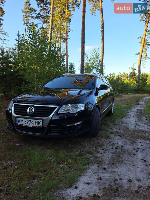 Универсал Volkswagen Passat 2005 в Житомире