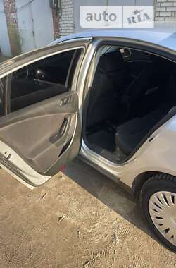 Седан Volkswagen Passat 2005 в 