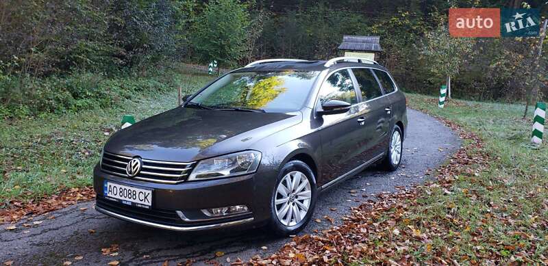 Універсал Volkswagen Passat 2013 в Ужгороді
