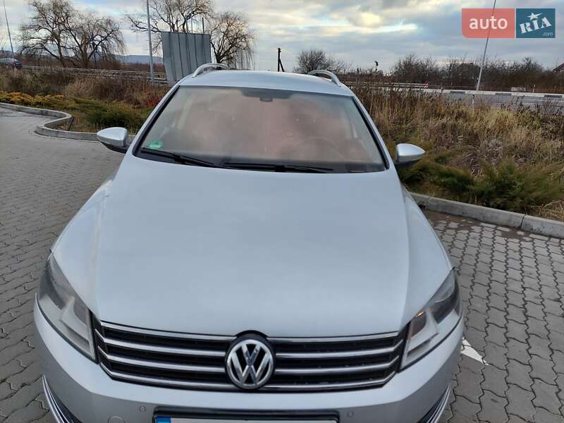 Универсал Volkswagen Passat 2012 в Тячеве