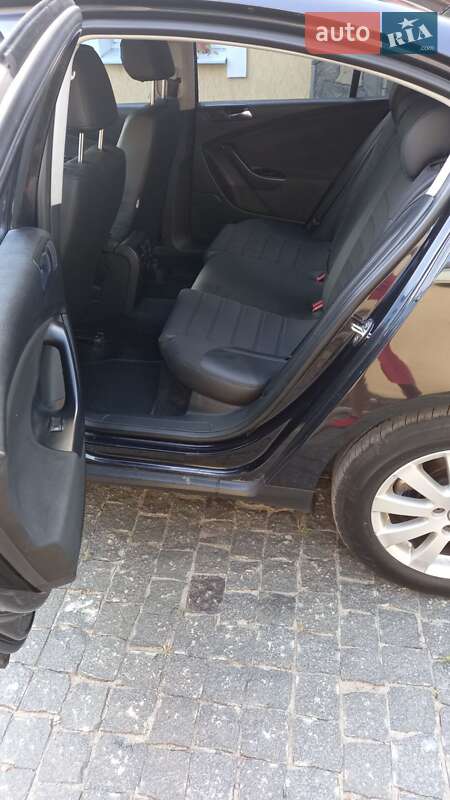 Седан Volkswagen Passat 2007 в Краснограде