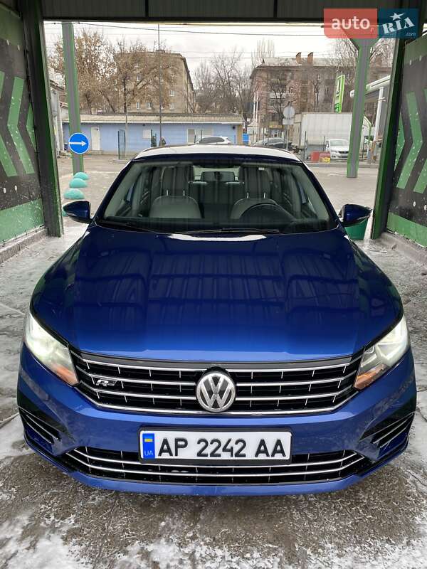 Седан Volkswagen Passat 2016 в Запорожье