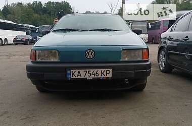 Седан Volkswagen Passat 1992 в Киеве