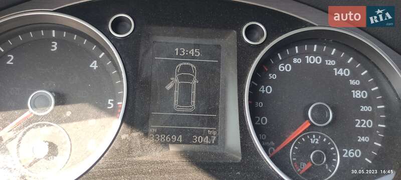 Универсал Volkswagen Passat 2011 в Киеве