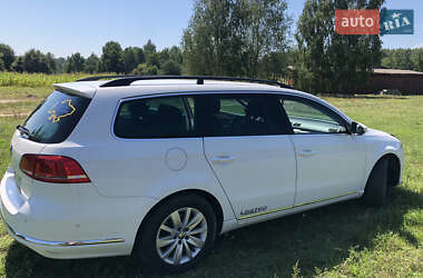 Универсал Volkswagen Passat 2011 в Ровно