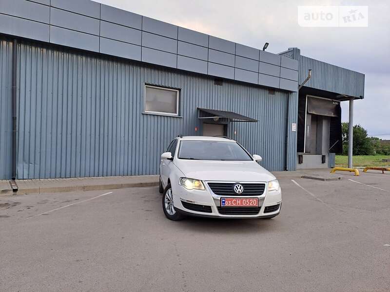 Універсал Volkswagen Passat 2010 в Знам'янці
