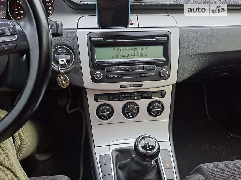 Універсал Volkswagen Passat 2010 в Знам'янці