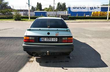 Седан Volkswagen Passat 1990 в Верхнеднепровске