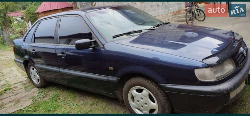 Седан Volkswagen Passat 1996 в Сколе