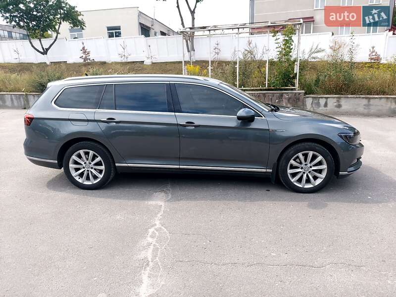 Універсал Volkswagen Passat 2015 в Тернополі