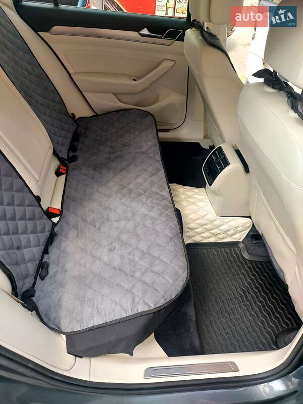 Універсал Volkswagen Passat 2015 в Тернополі