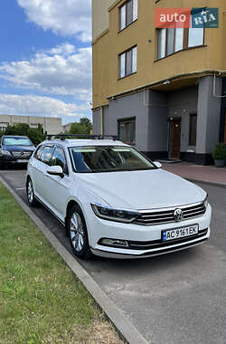 Універсал Volkswagen Passat 2017 в Луцьку