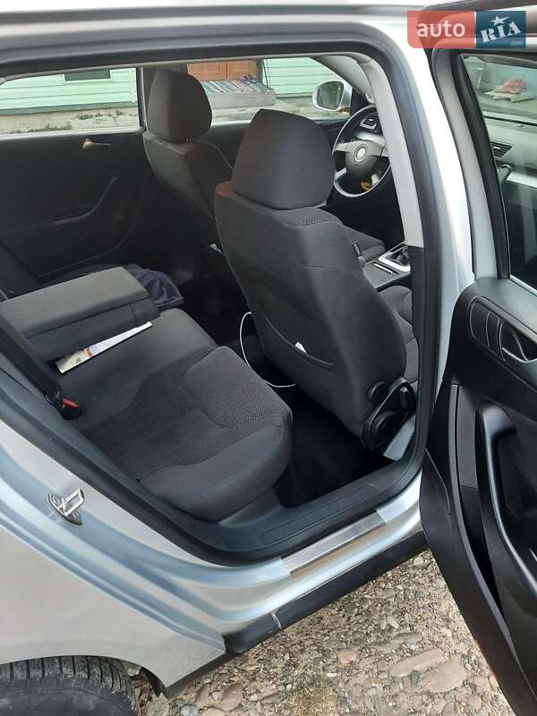 Універсал Volkswagen Passat 2008 в Чернівцях