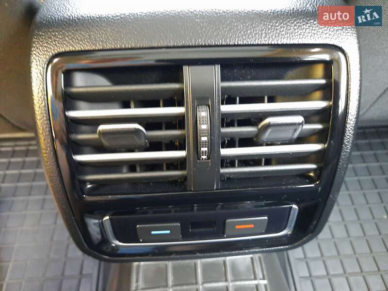 Универсал Volkswagen Passat 2015 в Радивилове