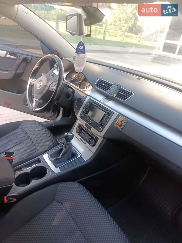 Універсал Volkswagen Passat 2011 в Черкасах
