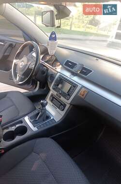 Универсал Volkswagen Passat 2011 в 
